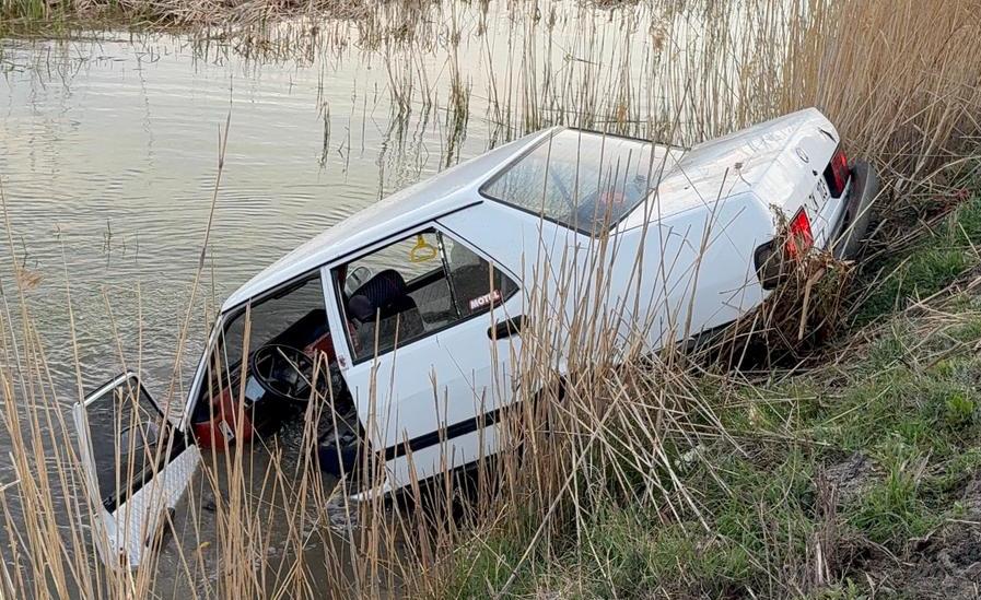 Seydişehir'de Korkutan Kaza: Otomobil Su Kanalına Uçtu
