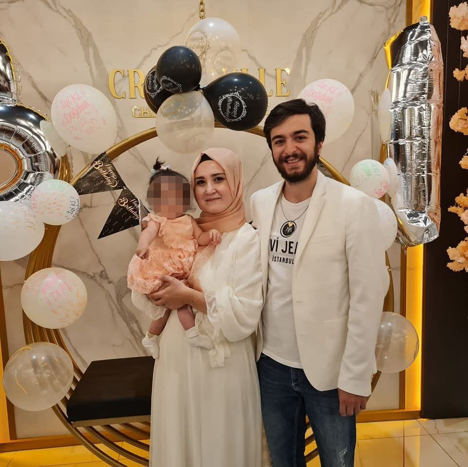 Doktor çift ve çocuklarının bulunduğu otomobil, TIR ile çarpıştı: 1 ölü, 3 yaralı