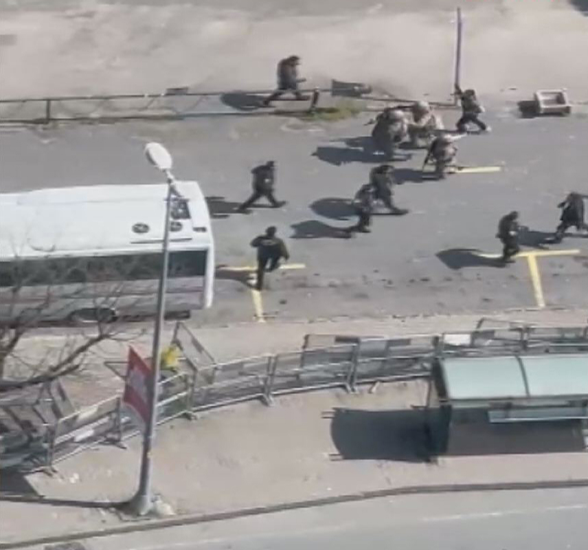 İsrail Konsolosluğu'nun da bulunduğu binanın önünde çatışma; 3 şüpheli etkisiz hale getirildi 