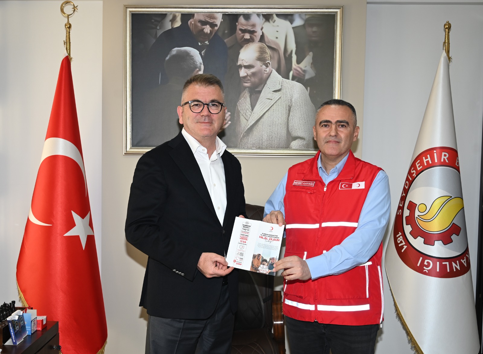 Başkan Ustaoğlu’ndan Kızılay’a Anlamlı Bağış