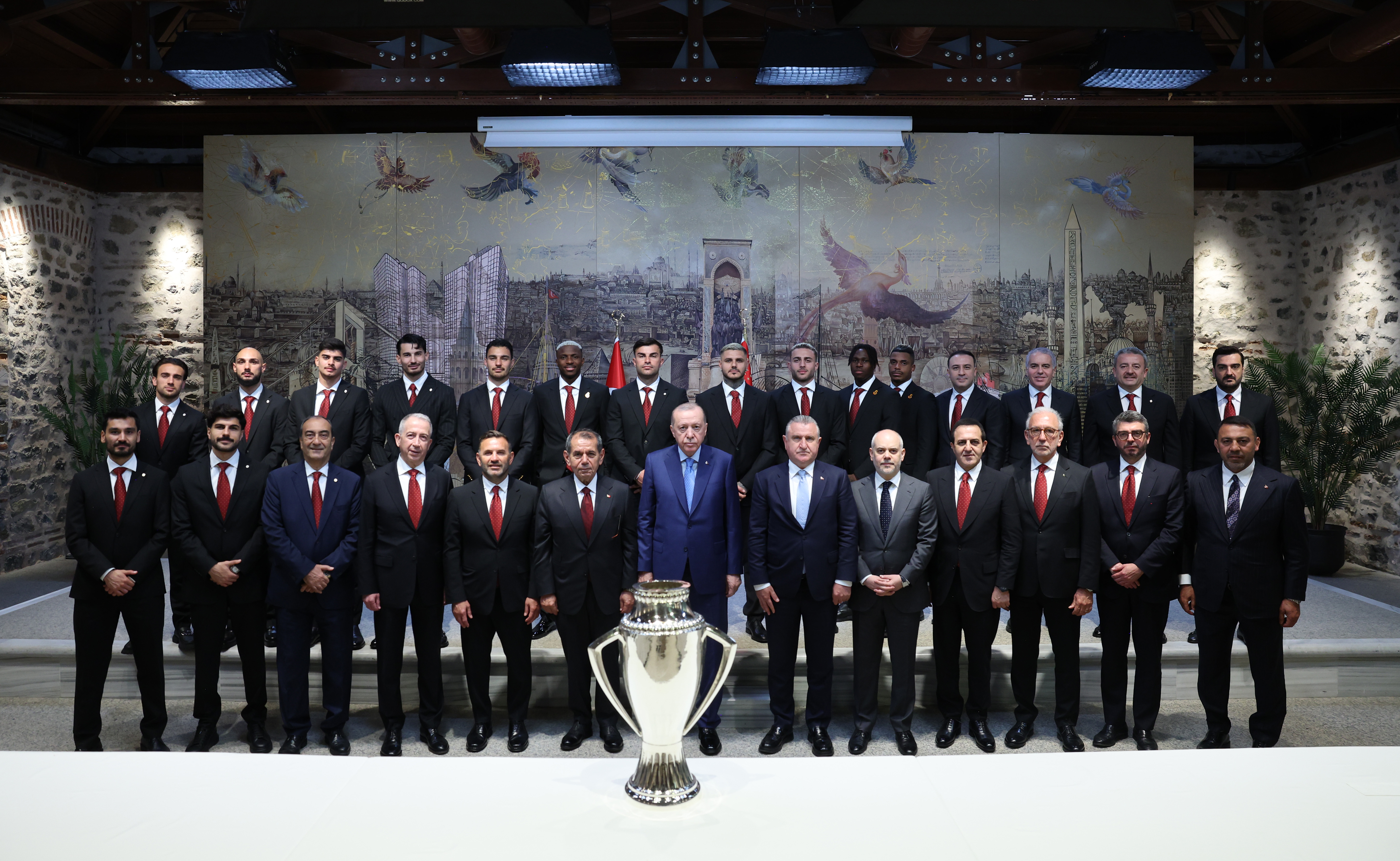 Cumhurbaşkanı Erdoğan, Süper Lig şampiyonu Galatasaray’ı kabul etti