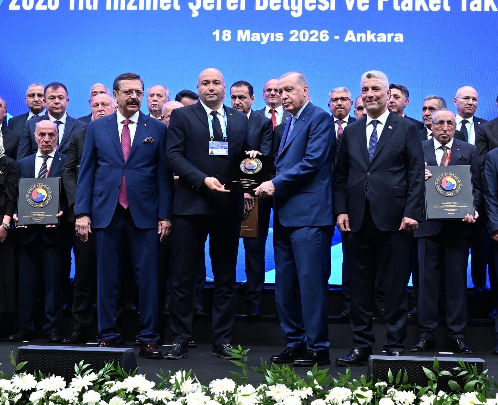 Seydişehir TSO Genel Sekreteri İbrahim Erkek’e Cumhurbaşkanı Erdoğan’dan Plaket