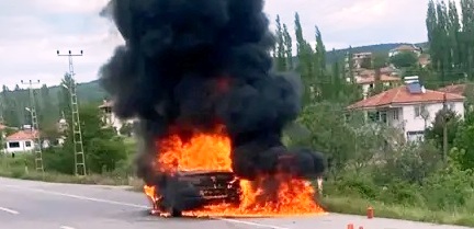 Amasya’da iki otomobil çarpıştı: Dede ve torun öldü, 2 yaralı