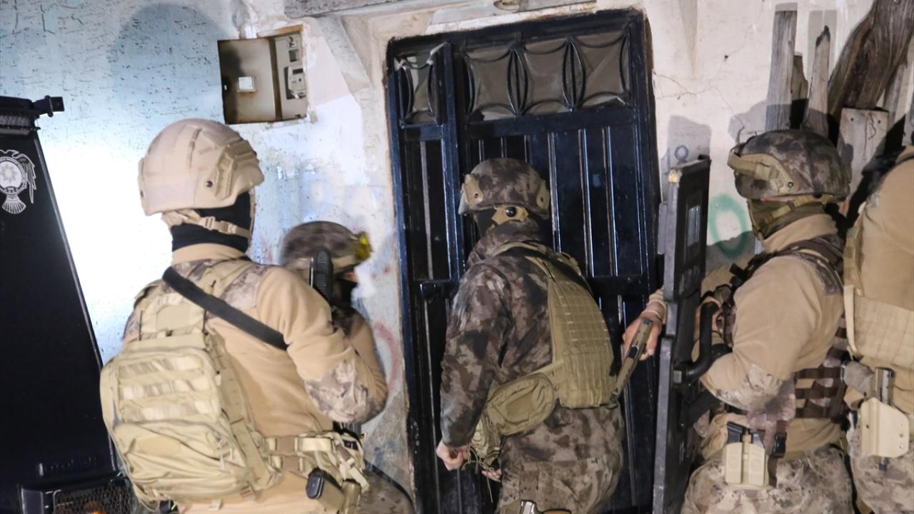 22 Aralık 2023  32 ilde DEAŞ operasyonu: Konya'da 14 şahıs yakalandı