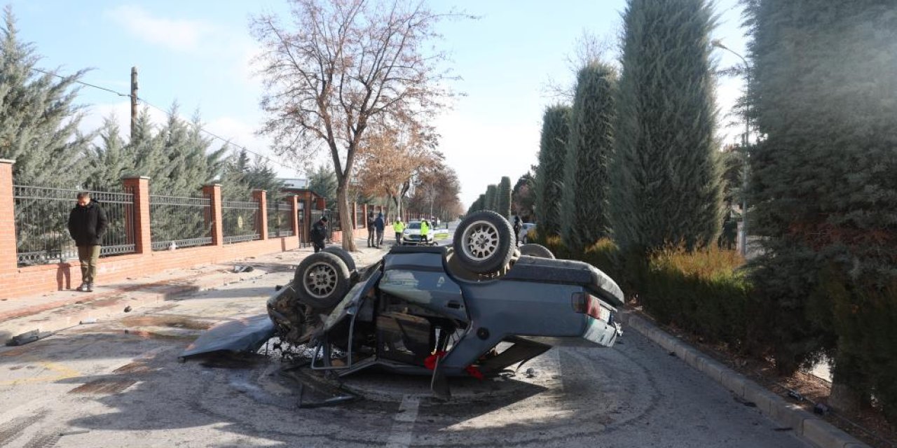 50 günde 5 kez ceza yiyen sürücü Konya’nın en işlek caddesinde takla attı.