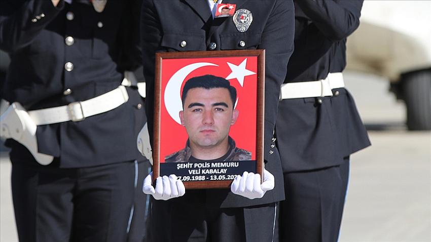 Ağrı'da şehit olan özel harekat polisi Veli Kabalay'ın kanı yerde kalmadı
