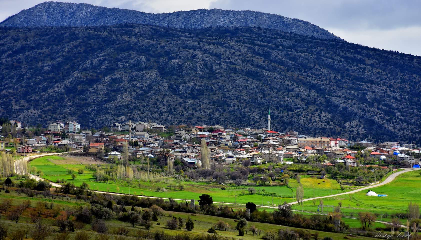 Ahırlı'nın Mahalle  Mahalle Nüfusu