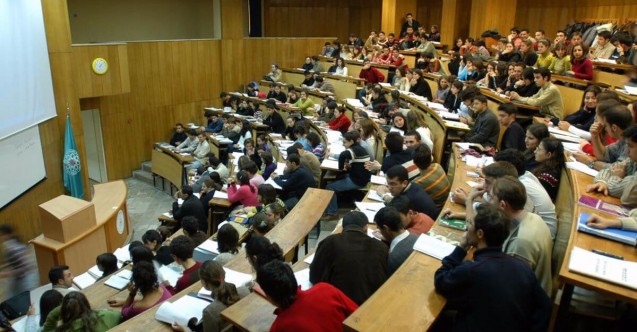 AK Parti, lisans ve yüksek lisans öğrencileri için öğrenci affı çalışması başlattı