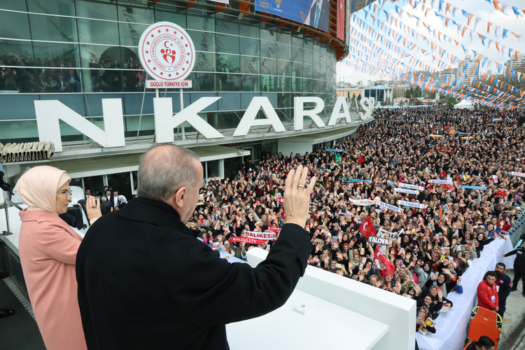 Yükseköğrenimdeki gençlere cep telefonu ve bilgisayar ediniminde vergi muafiyeti