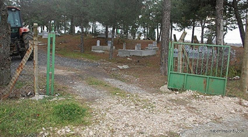  Akıl almaz olay Mezarlığın kapısını çaldılar