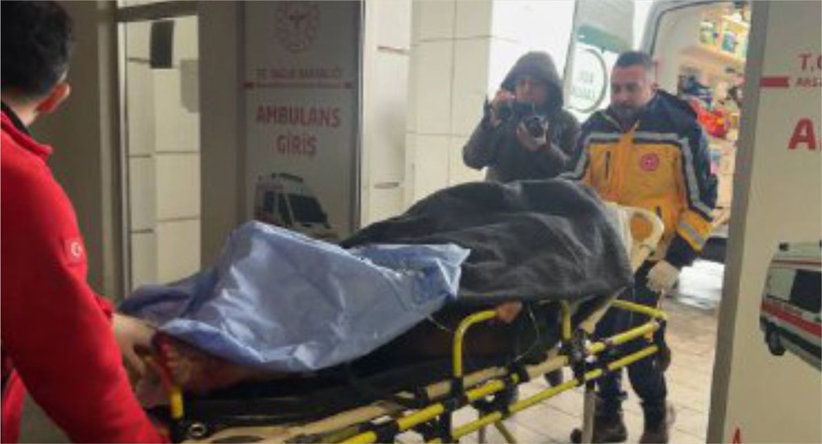 Aksaray'da bir kişi annesini ve ağabeyini bıçakla yaraladı