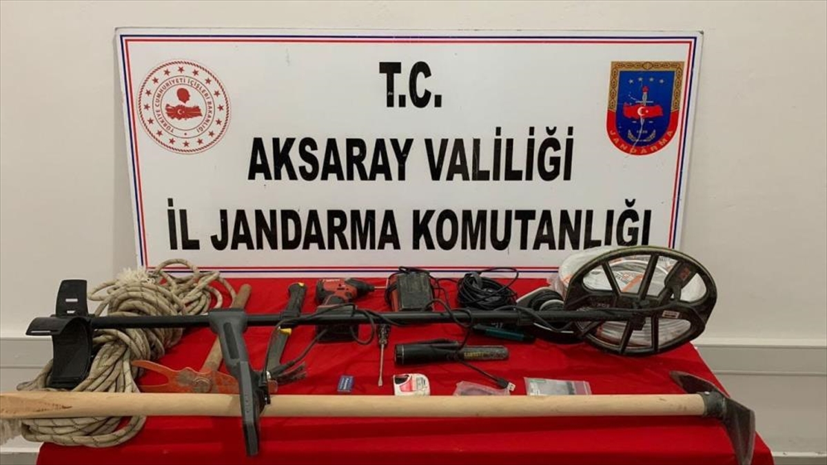 Aksaray'da kaçak kazı yapan 4 kişi suçüstü yakalandı
