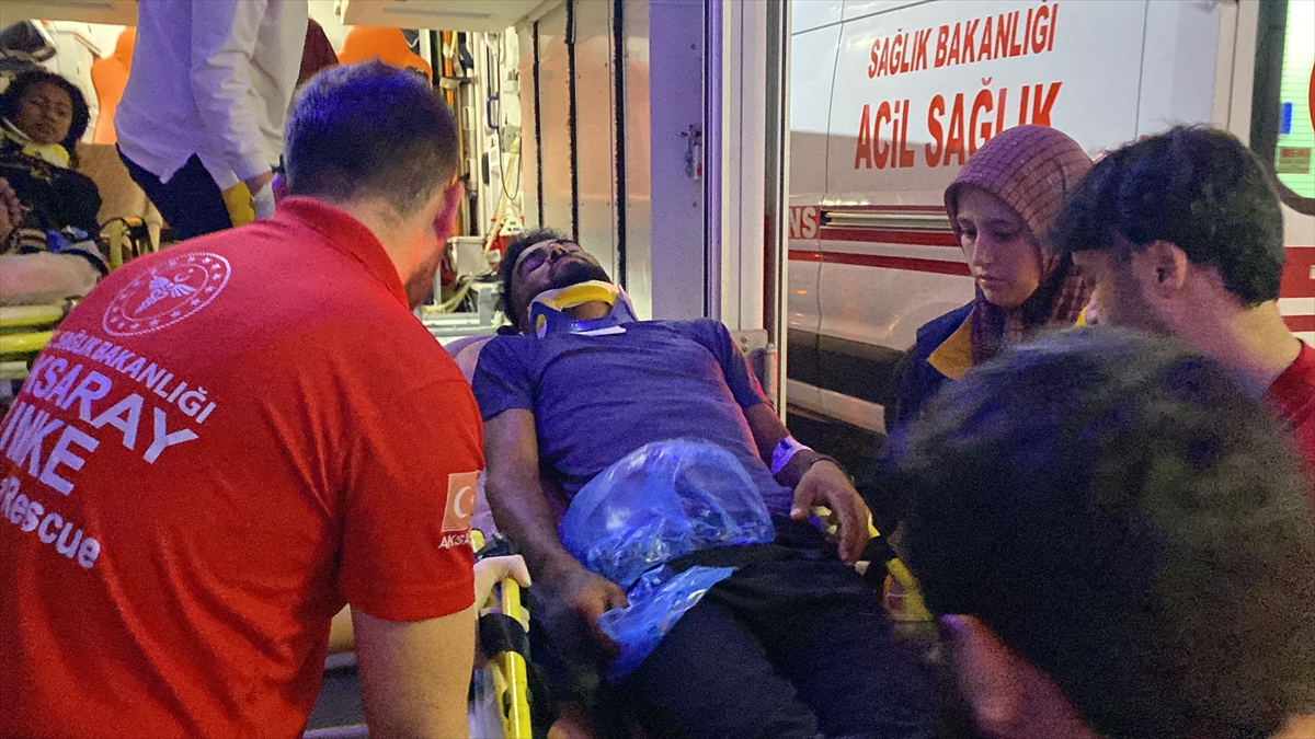 Aksaray'da zincirleme trafik kazasında 1 kişi öldü, 12 kişi yaralandı