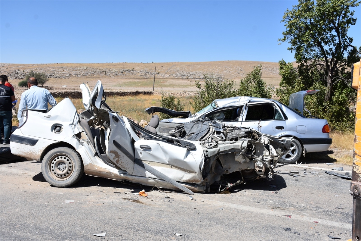 AKSARAY  Hatalı  sonucu meydana  gelen kazada 3 kişi öldü, 2 kişi yaralandı