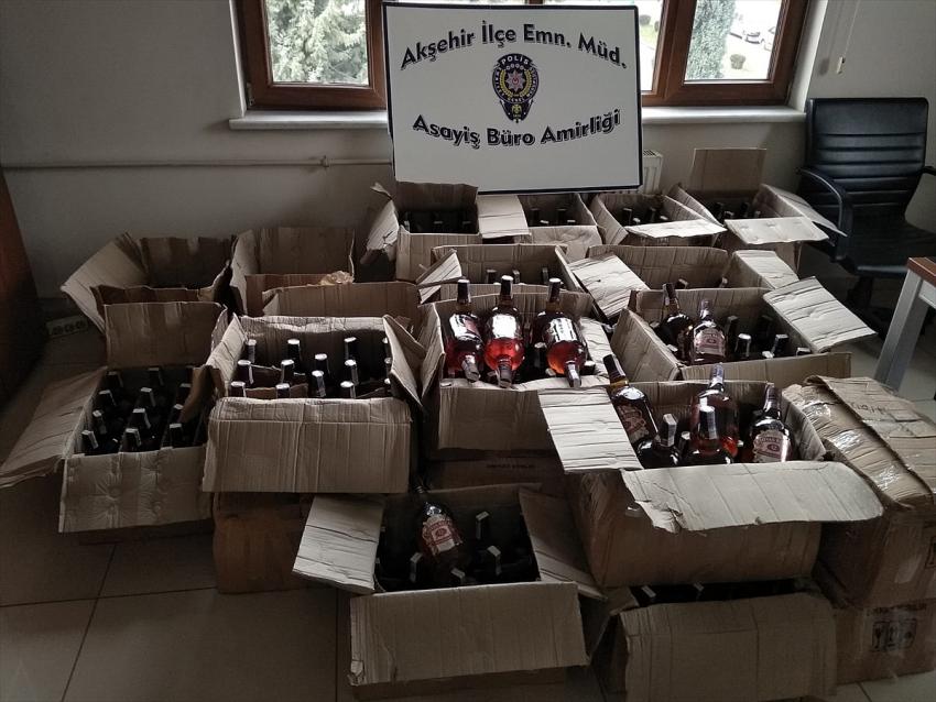 Akşehir'de 434 şişe kaçak içki ele geçirildi