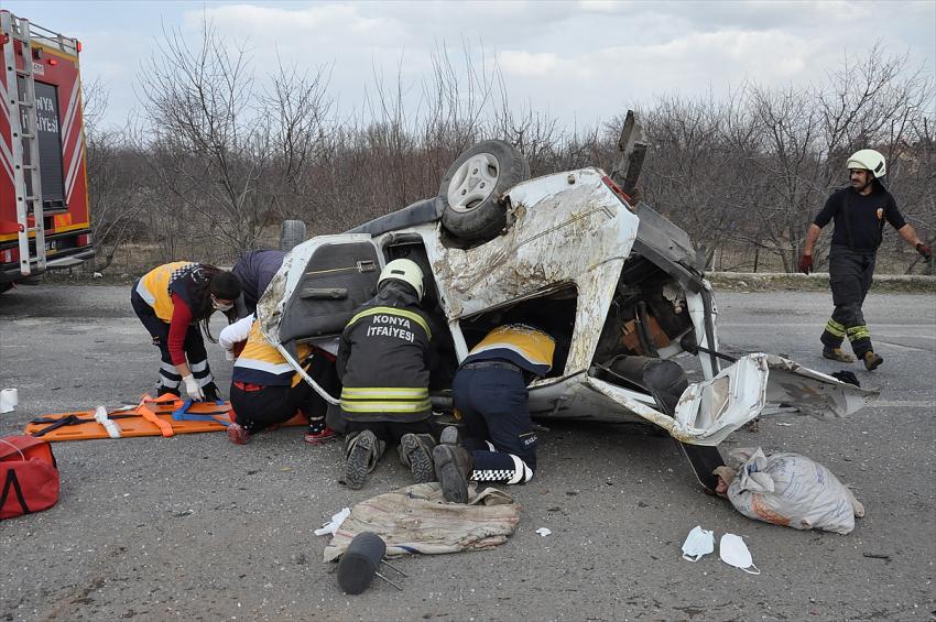 Akşehir'de trafik kazası: 3 yaralı