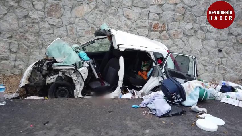 Akseki'deki  Feci Kazada 1 kişi öldü, 2 kişi yaralandı