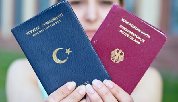 Almanya'dan çifte vatandaşlık adımı