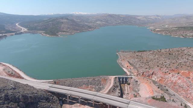 ALTINAPA YÜZDE YÜZ DOLDU, SAVAKLAMA YAPILDI