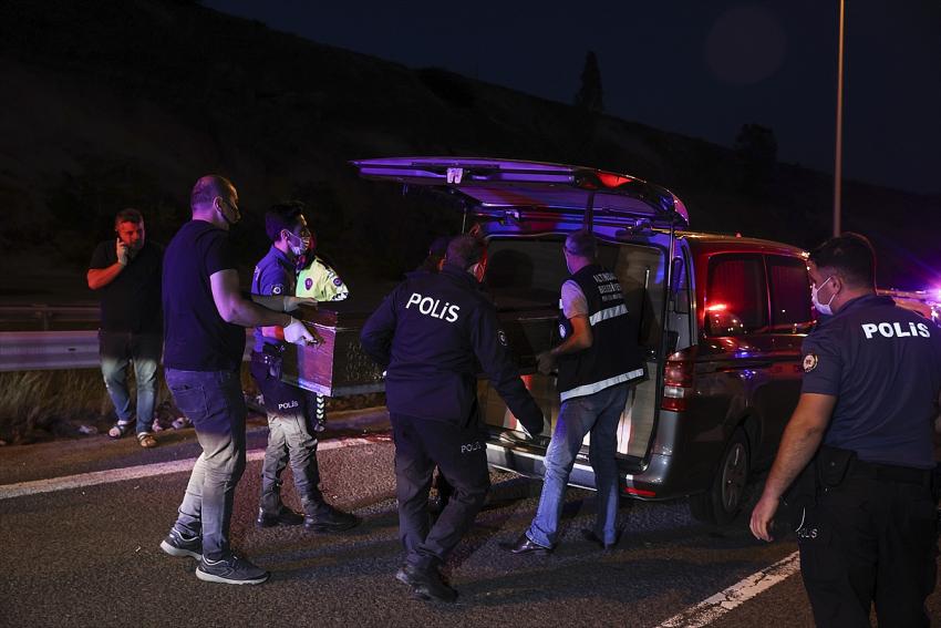 Ankara'da devrilen motosikletteki 2 kişi öldü