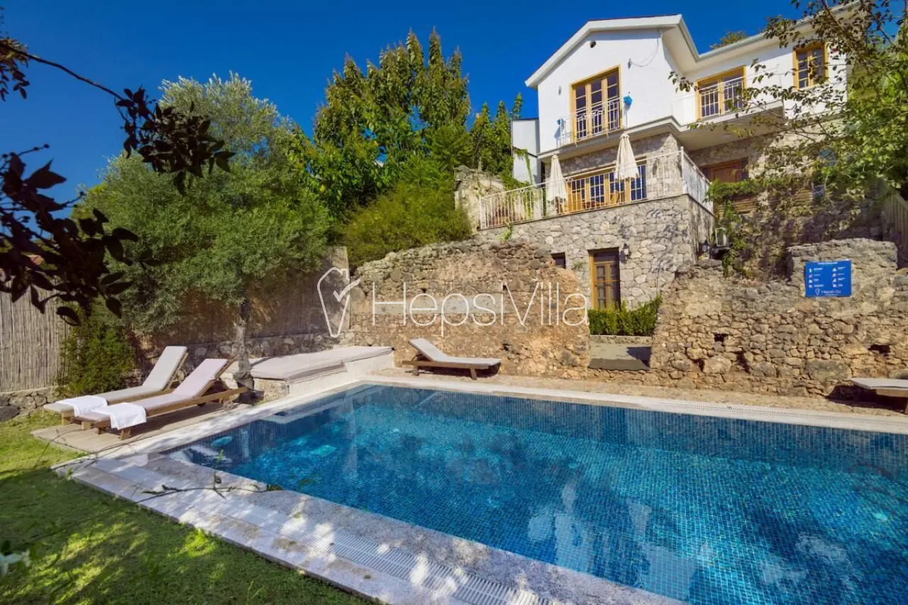 Antalya'da Aileniz ve Arkadaşlarınızla Kalabileceğiniz Kiralık Villalar Hepsivilla.Com'da