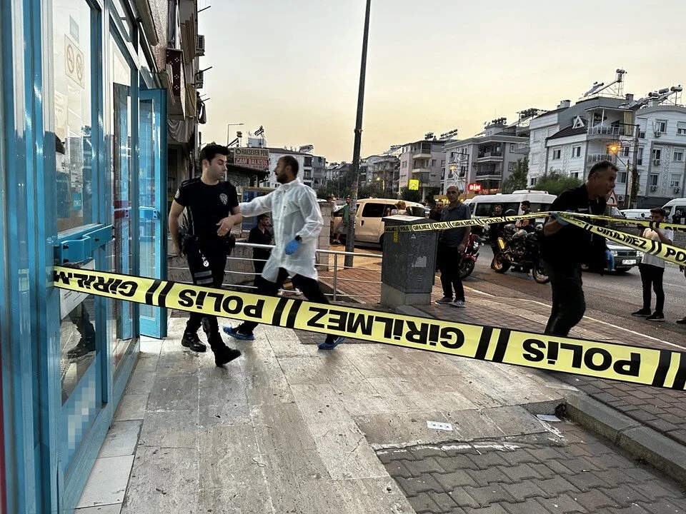 Antalya'da kadın cinayeti