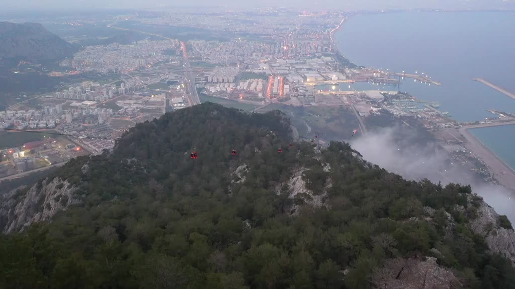 Antalya'da teleferik kazasında 1 kişi öldü, 7 kişi yaralandı