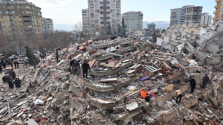 Asrın felaketi 6 Şubat depremlerinin ülke ekonomisine maliyeti! Toplam rakam açıklandı