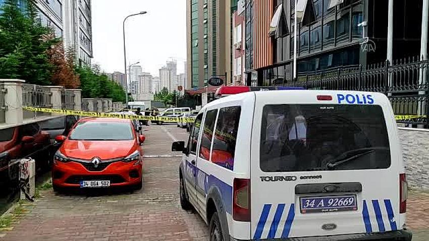 Ataşehir'de  Para  taşıyan  kurye kadın silahla vurularak gasbedilen kadın hayatını kaybetti