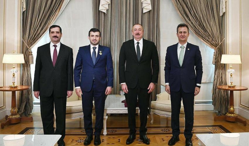 Azerbaycan'dan Selçuk Bayraktar'a madalya!