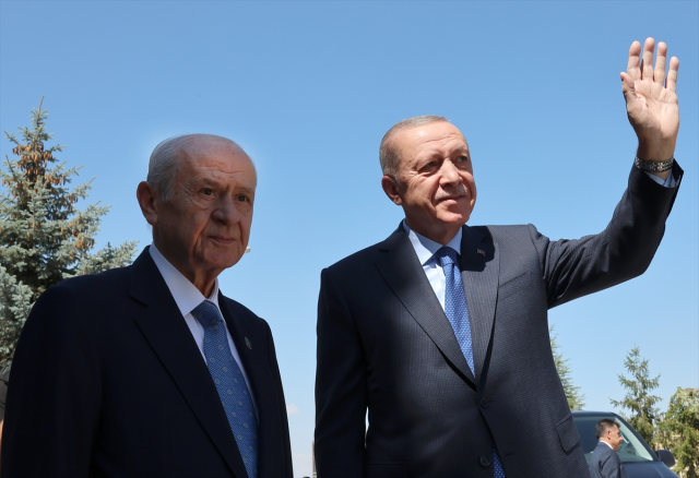 Bahçeli, Cumhurbaşkanı Erdoğan'ın "50+1 şartı değişmeli" yorumuna karşı çıktı