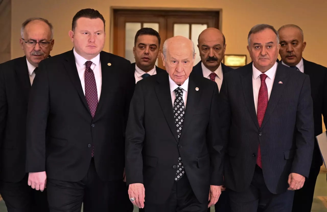 Bahçeli'den emekliye zam açıklaması: Boynumuzun borcudur!