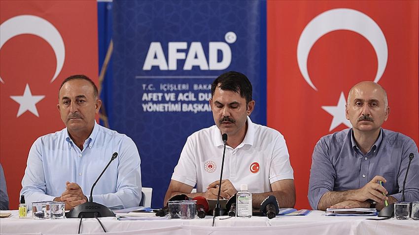 Bakan Çavuşoğlu: Antalya'daki yangınlar İbradı ilçesi hariç söndürüldü
