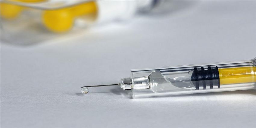 Bakan Koca açıkladı: Türkiye'de Sputnik V aşısının acil kullanımına onay verildi