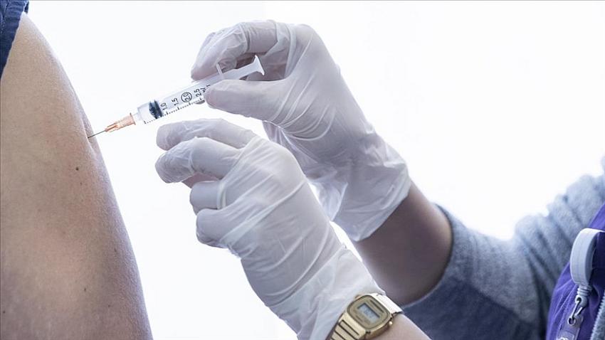 Bakan Koca, bir günde 1 milyon 582 bin 232 doz aşı yapıldığını duyur