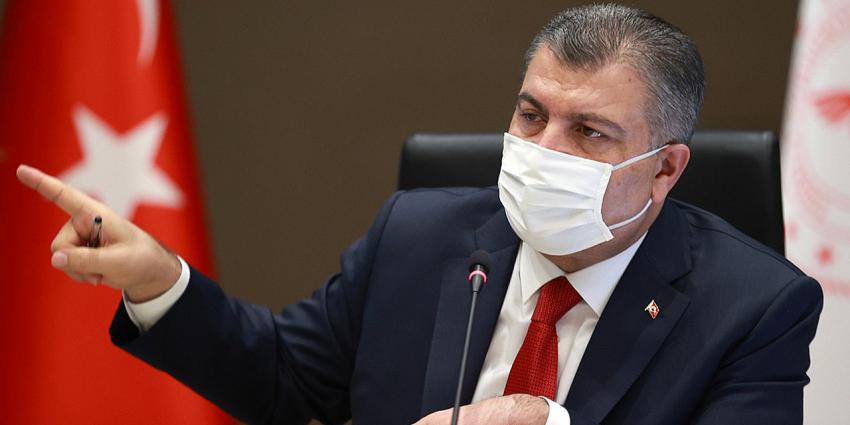 Bakan Koca’dan umut veren açıklama: Maske, yakın zamanda hayatımızdan çıkmış olacak