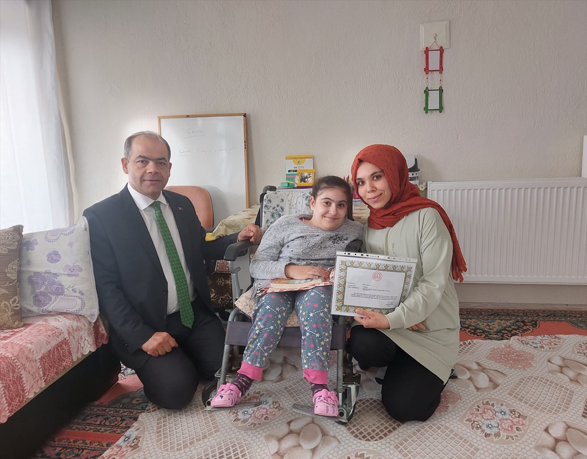 Bakan Özer'den Seydişehirli öğretmenlere teşekkür belgesi