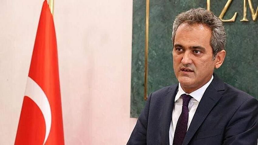 Bakan Özer'den  Velilerimiz çok rahat olsun'