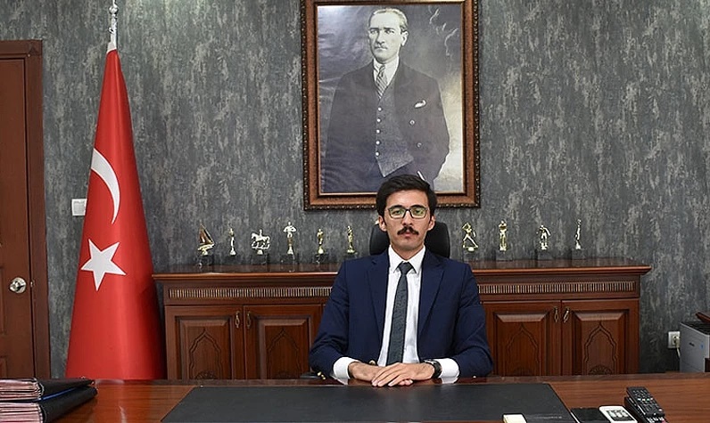 Bakan Yerlikaya üzücü haberi verdi: Kaymakam evinde ölü bulundu!