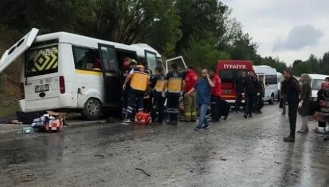 Balıkesir'de düğün yolunda kahreden kaza! 8 kişi hayatını kaybetti