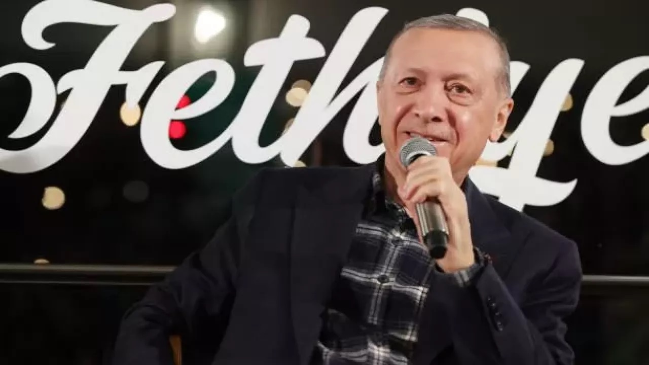 Başkan Erdoğan'dan Davutoğlu sorusuna olay cevap: Öyle deme! Profesör....
