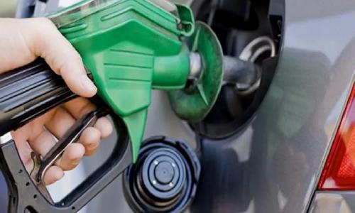 Benzine 1 lira 54 kuruş indirim, otogaza ise 30 kuruş zam geldi