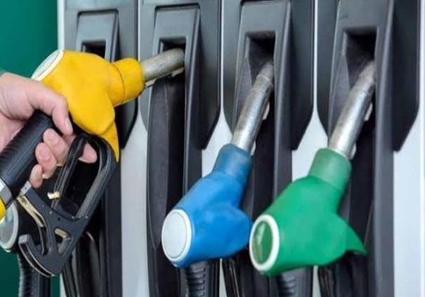 Benzine indirim geliyor! Motorin ile arasında tarihi fark