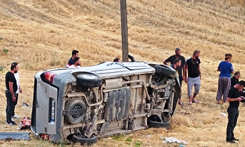 Beyşehir'de devrilen minibüsteki 1 kişi öldü, 3 kişi yaralandı