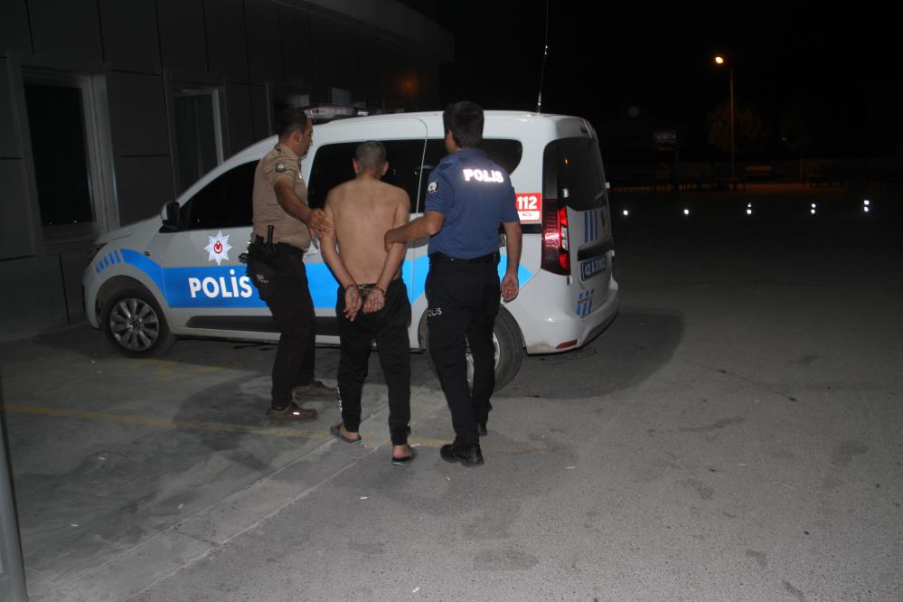 Beyşehir'de evinin balkonundan tüfekle havaya ateş eden kişi gözaltına alındı