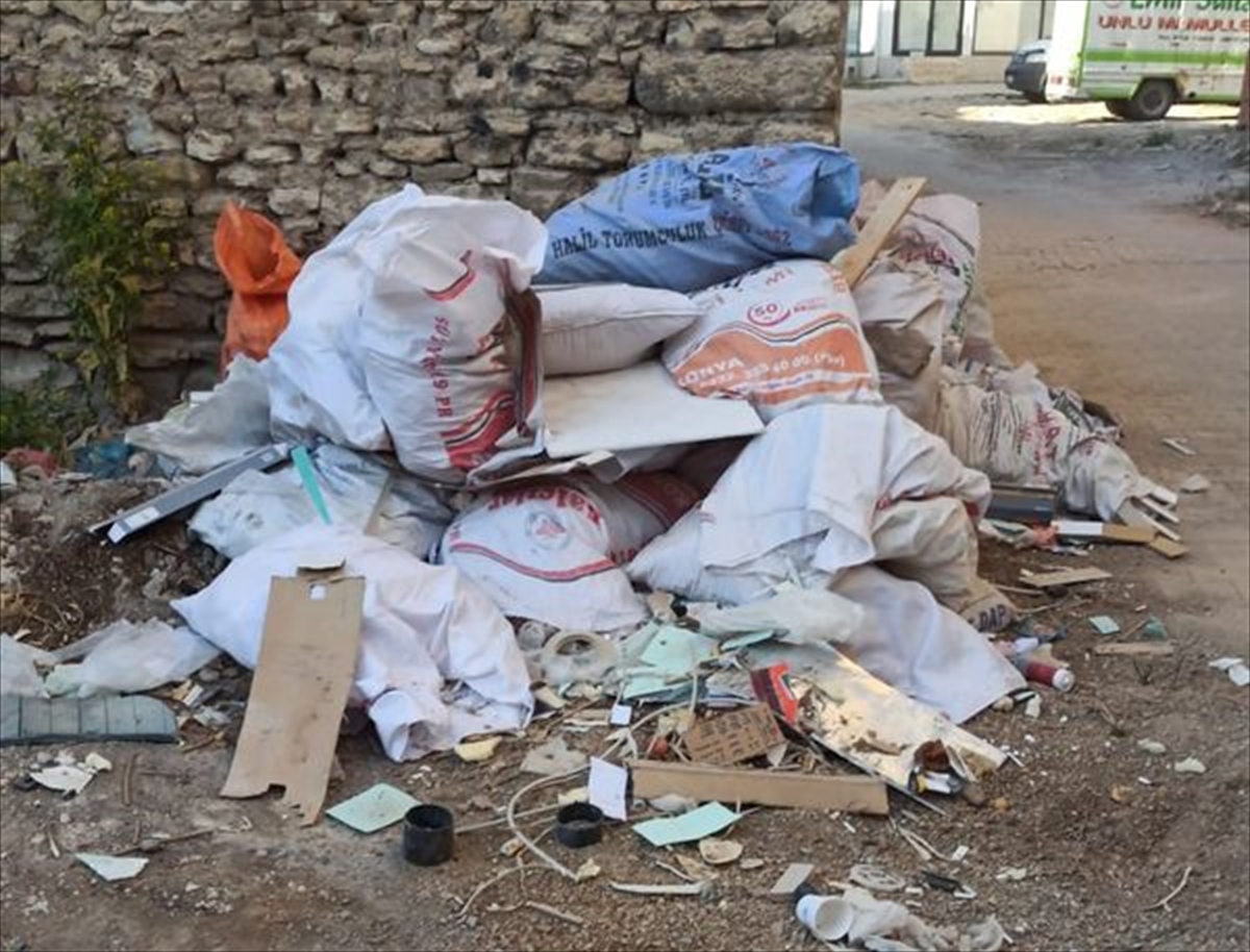 Beyşehir'de gelişigüzel yerlere moloz dökenler cezalandırılacak