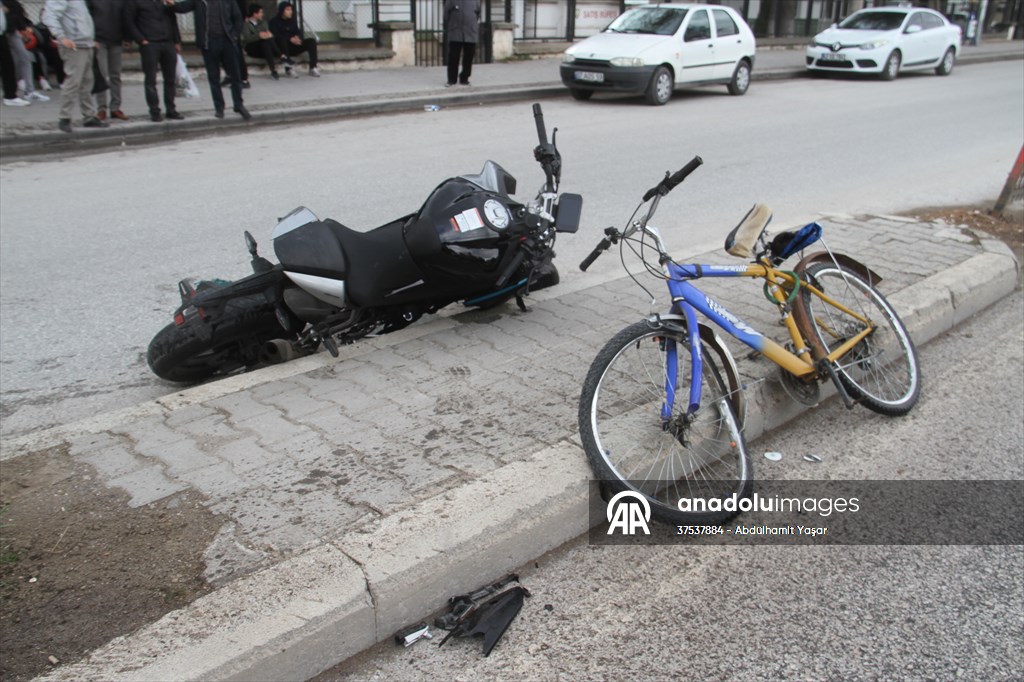 Beyşehir'de motosikletle çarpışan bisikletli öldü