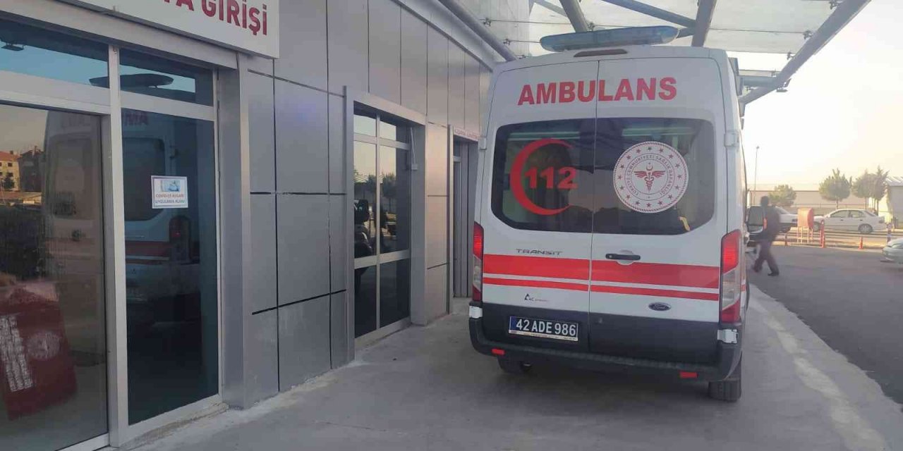 Beyşehir'de oğlu tarafından bıçaklanan baba yaralandı