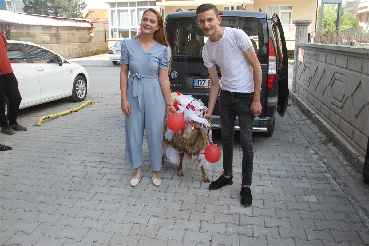 Beyşehir'de "süslü koç" geleneği yaşatılıyor