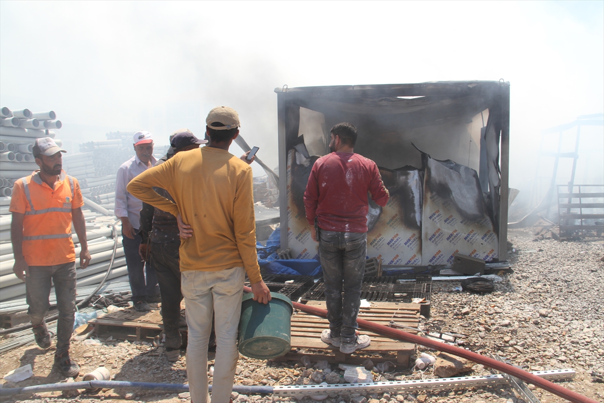 Beyşehir'de  şantiyede çıkan yangın söndürüldü